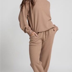 Comfrt Tuffle Lounge Set NWOT